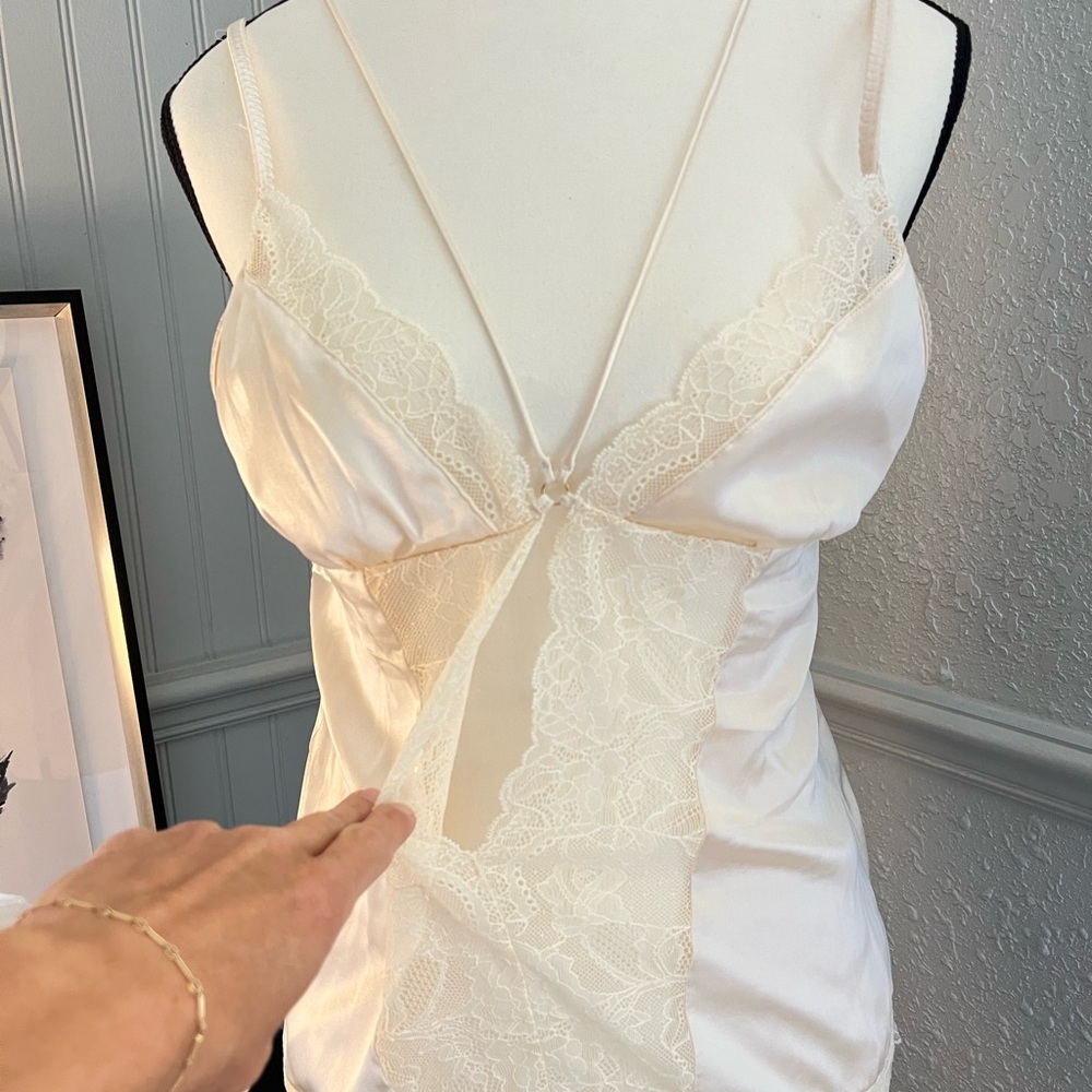 Zara Cream 90% Silk lingerie Camisole size medium NWT